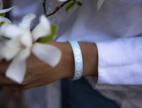 THE FOUR - Armband Himmelblau 150 mm