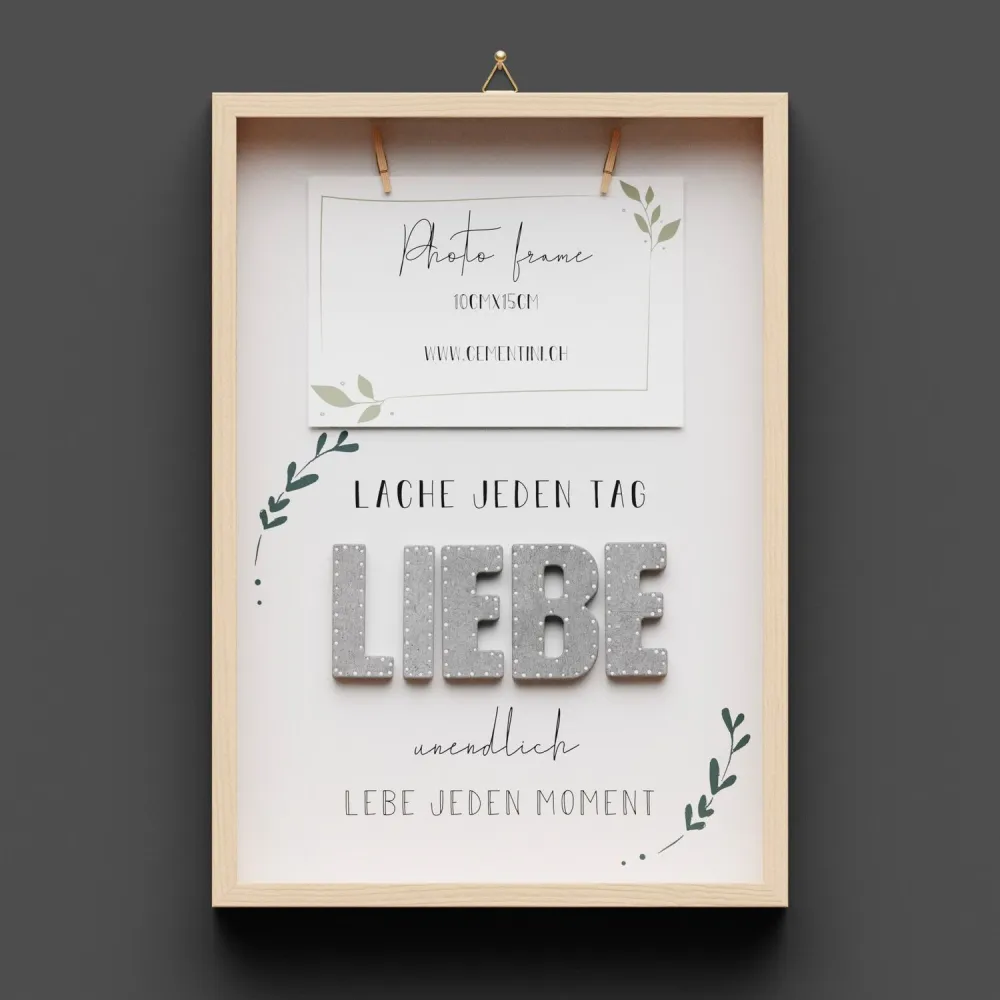 Cementini Wandbild aus Holz "LIEBE" - mit Holzklammern für ein Foto