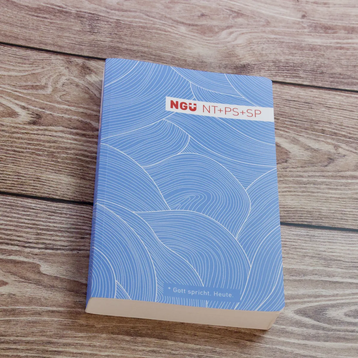 NGÜ Neues Testament mit Psalmen und Sprüche - Broschiert Design-Edition