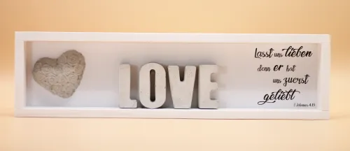 Cementini Wandbild LOVE 1.Joh. 4,19 - Dekobild mit Aufhänger