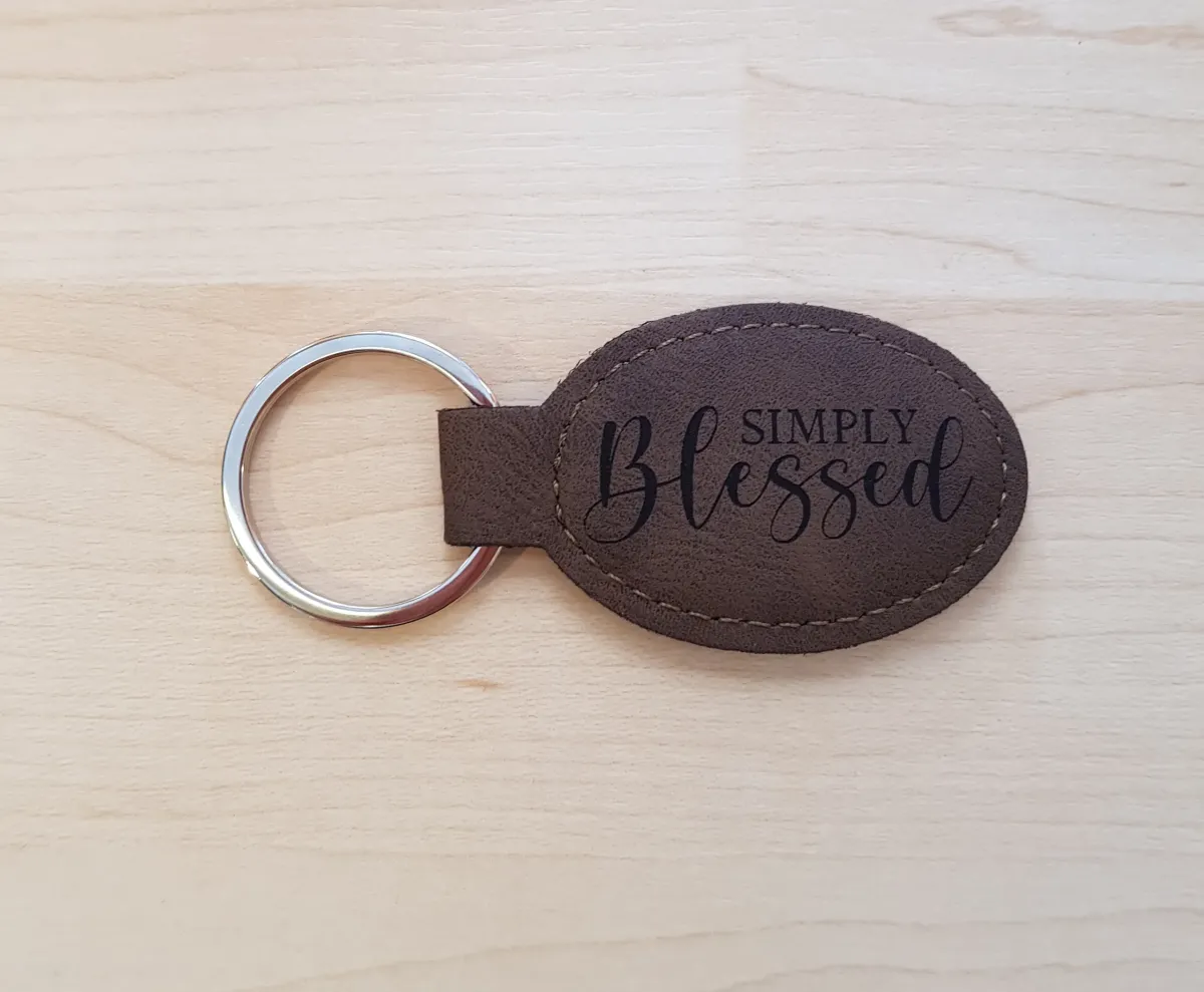 Schlüsselanhänger, "Simply Blessed" - dunkelbraun, Kunstleder, mit graviertem Schriftzug